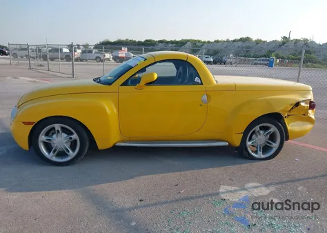 2004 Chevrolet Ssr z USA, uszkodzony, nr VIN 1GCES14P34B108359